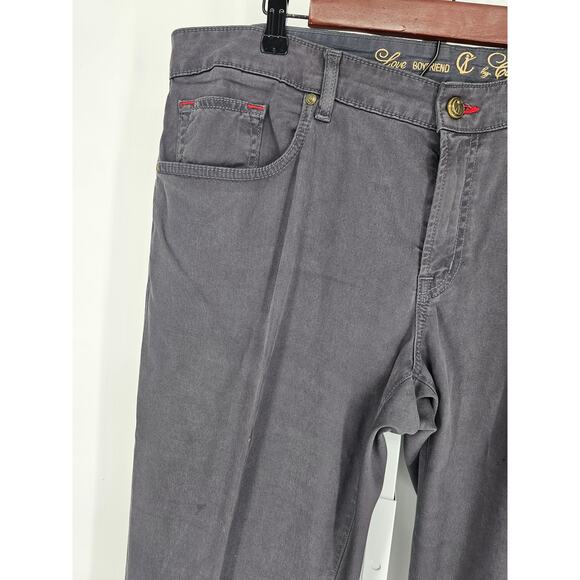 Cookie Johnson Women Gray Mid Rise Boyfriend Slim Leg Button Closer Jean Size 36 - Picture 2 of 5